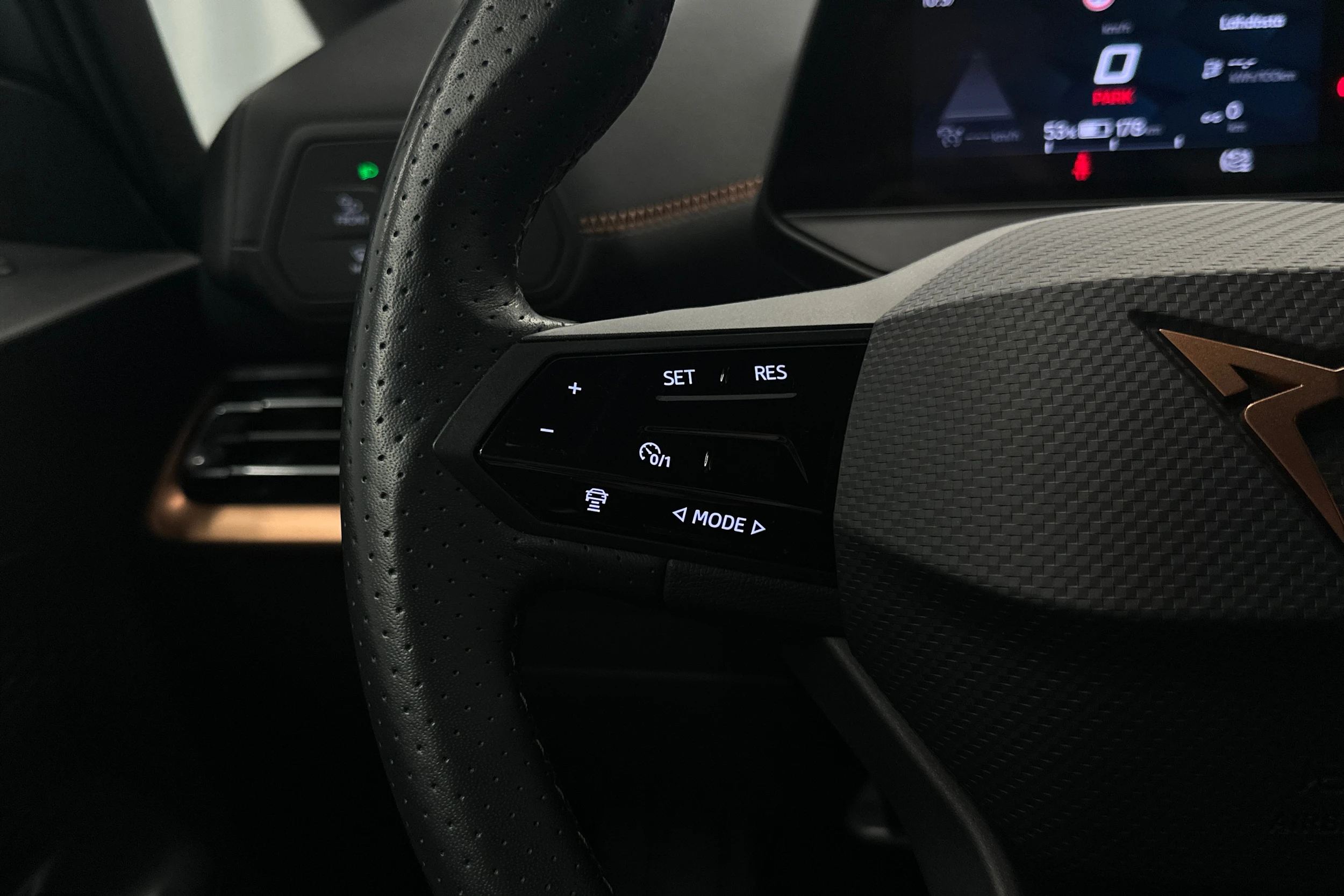 harmaa CUPRA Born 2022 kuva 11.