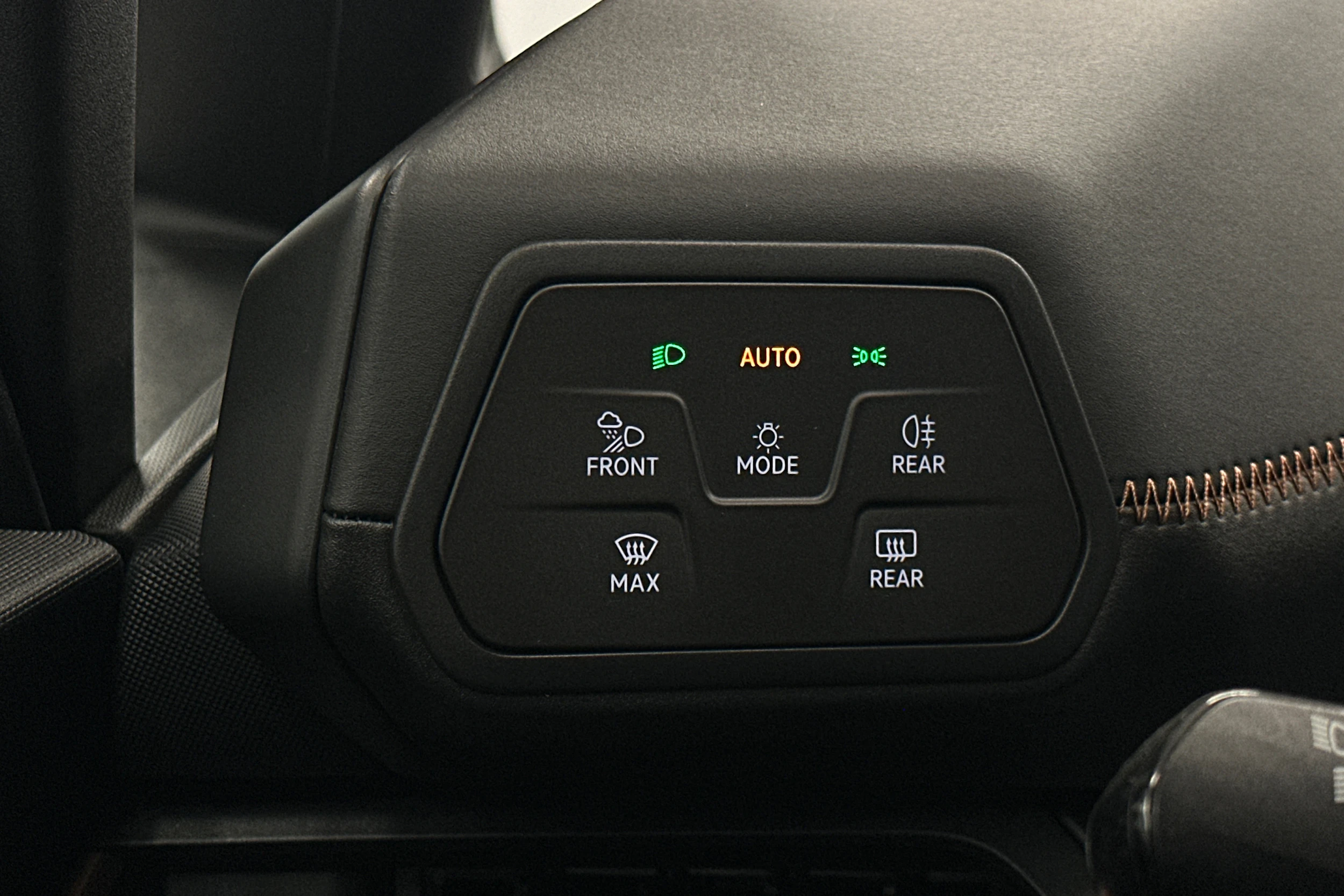 harmaa CUPRA Born 2022 kuva 15.