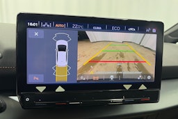 punainen CUPRA Born 2022 kuva 13.