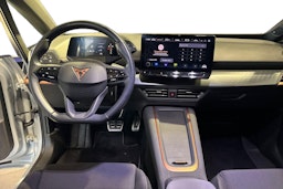 Harmaa CUPRA BORN 2022 kuva 9.