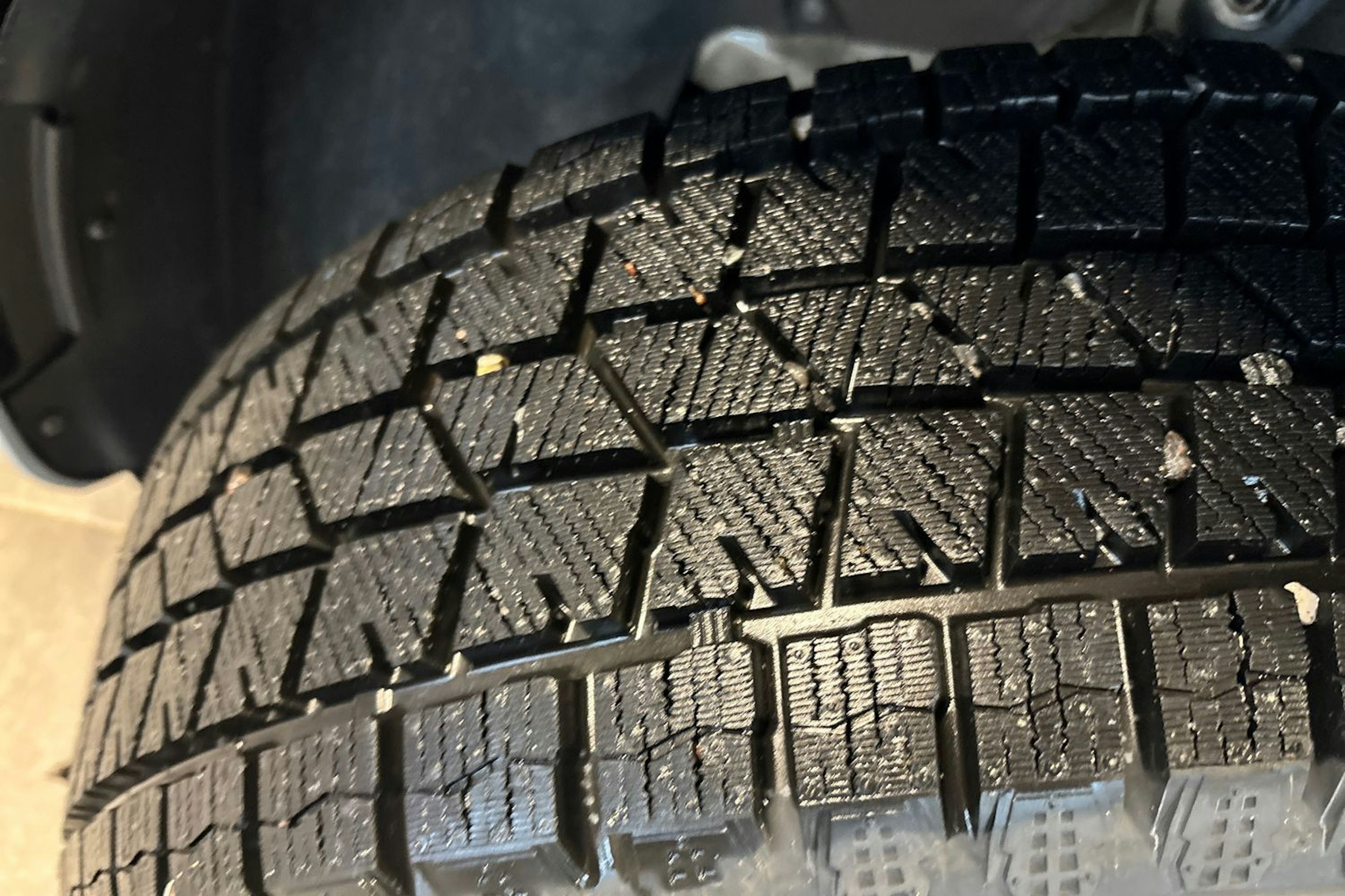 Harmaa CUPRA BORN 2022 kuva 13.