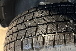 Harmaa CUPRA BORN 2022 kuva 13.