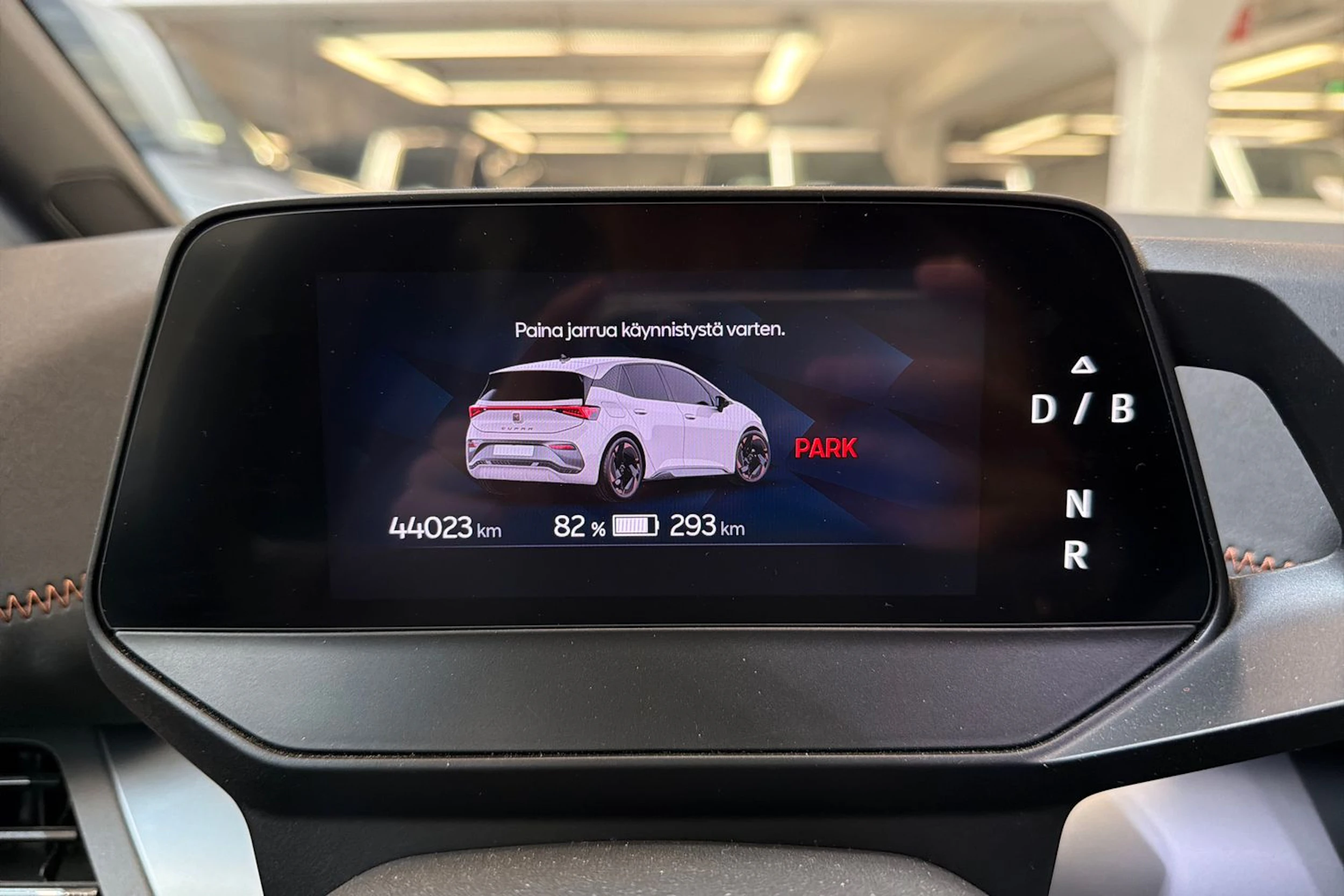 sininen CUPRA Born 2022 kuva 15.