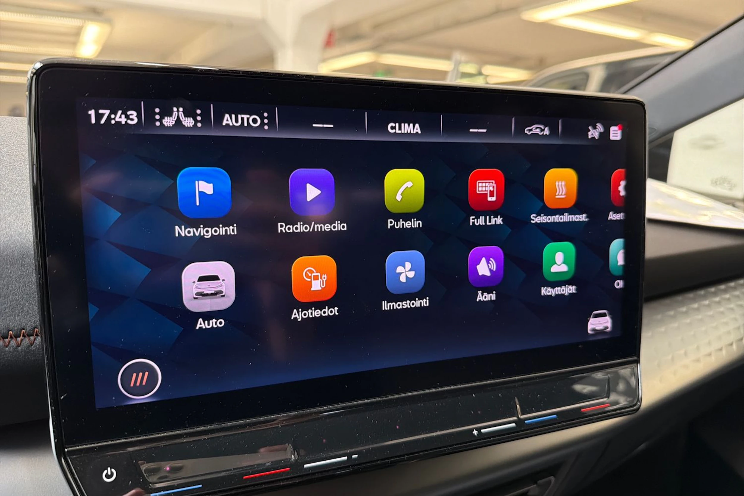 sininen CUPRA Born 2022 kuva 17.