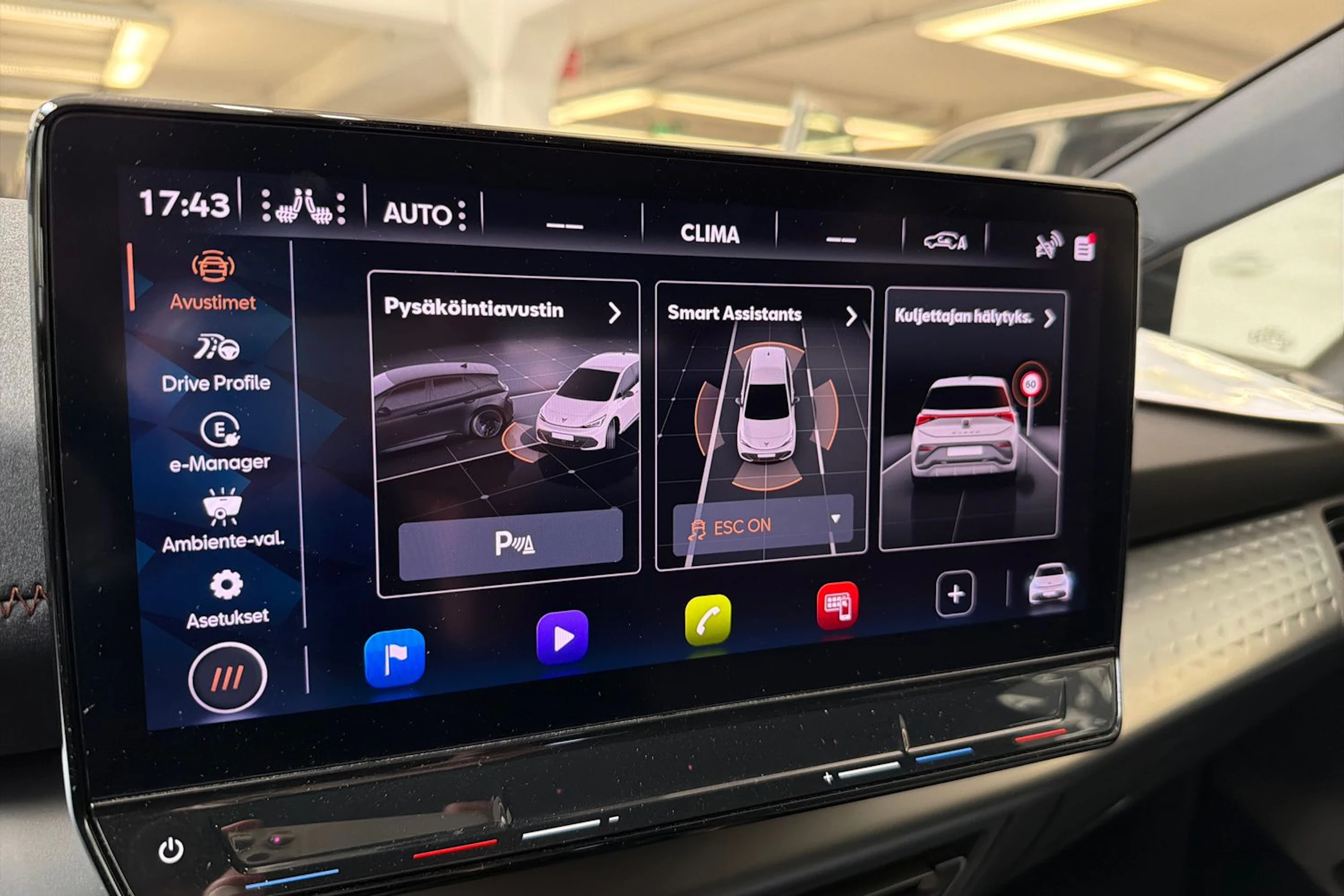 sininen CUPRA Born 2022 kuva 18.