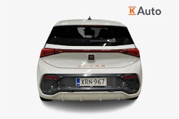 valkoinen CUPRA Born 2022 kuva 3.
