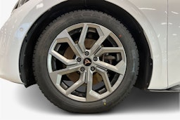 valkoinen CUPRA Born 2022 kuva 11.