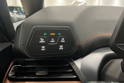 valkoinen CUPRA Born 2022 kuva 22.