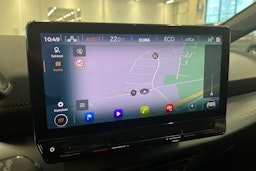 valkoinen CUPRA Born 2022 kuva 26.