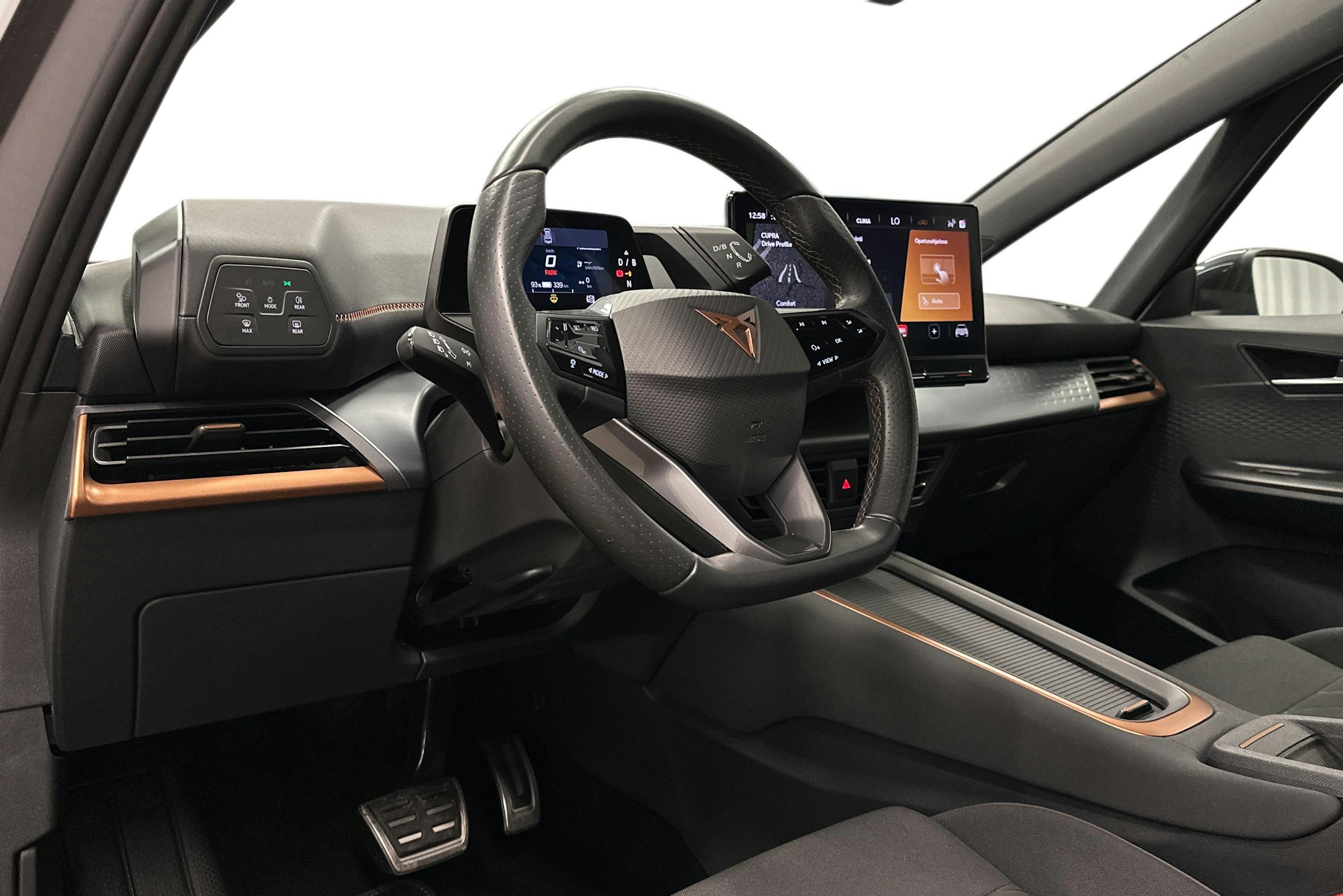 harmaa CUPRA Born 2022 kuva 6.