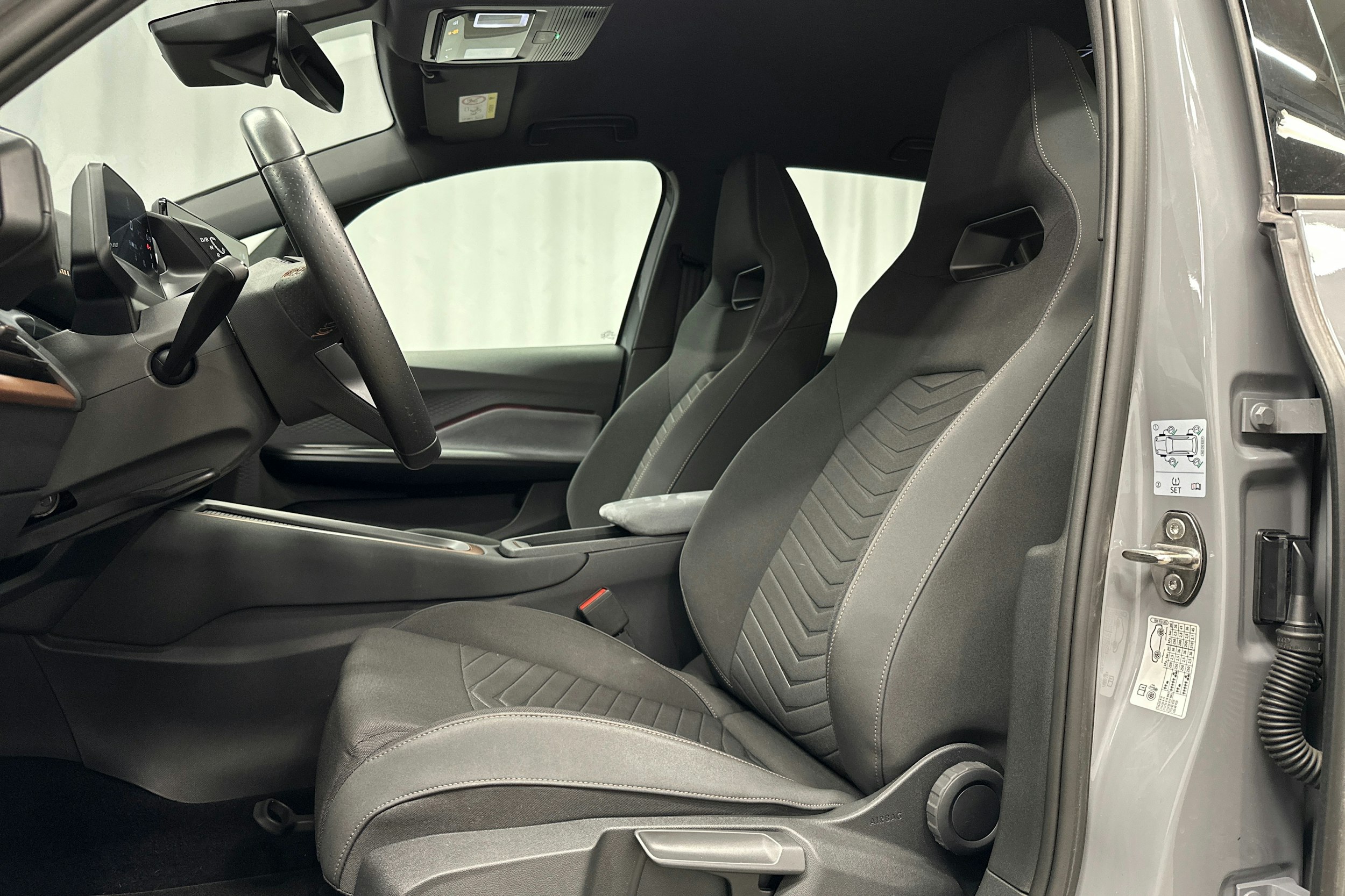 harmaa CUPRA Born 2022 kuva 12.