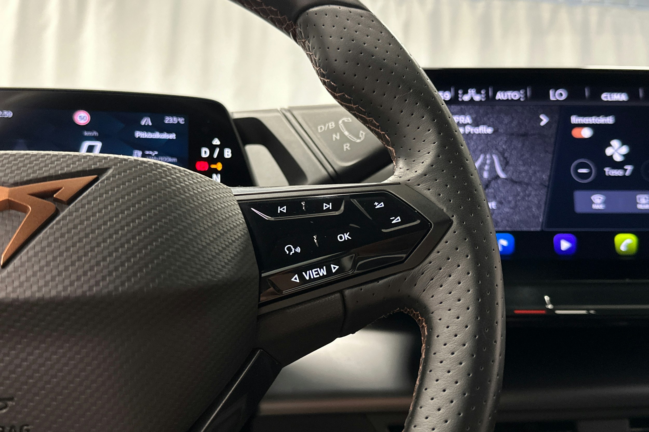 harmaa CUPRA Born 2022 kuva 15.