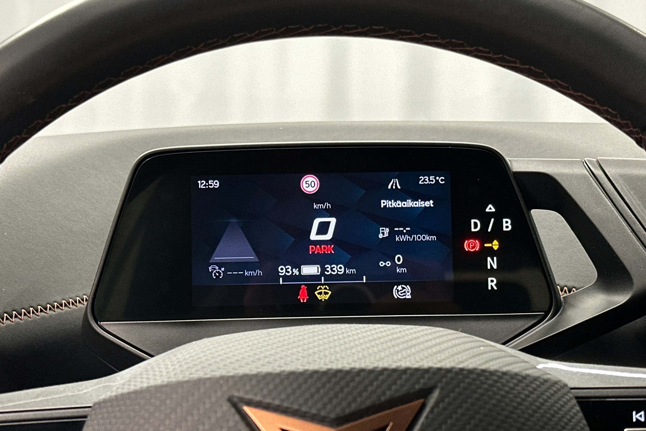 harmaa CUPRA Born 2022 kuva 16.