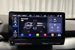 valkoinen CUPRA Born 2022 kuva 26.