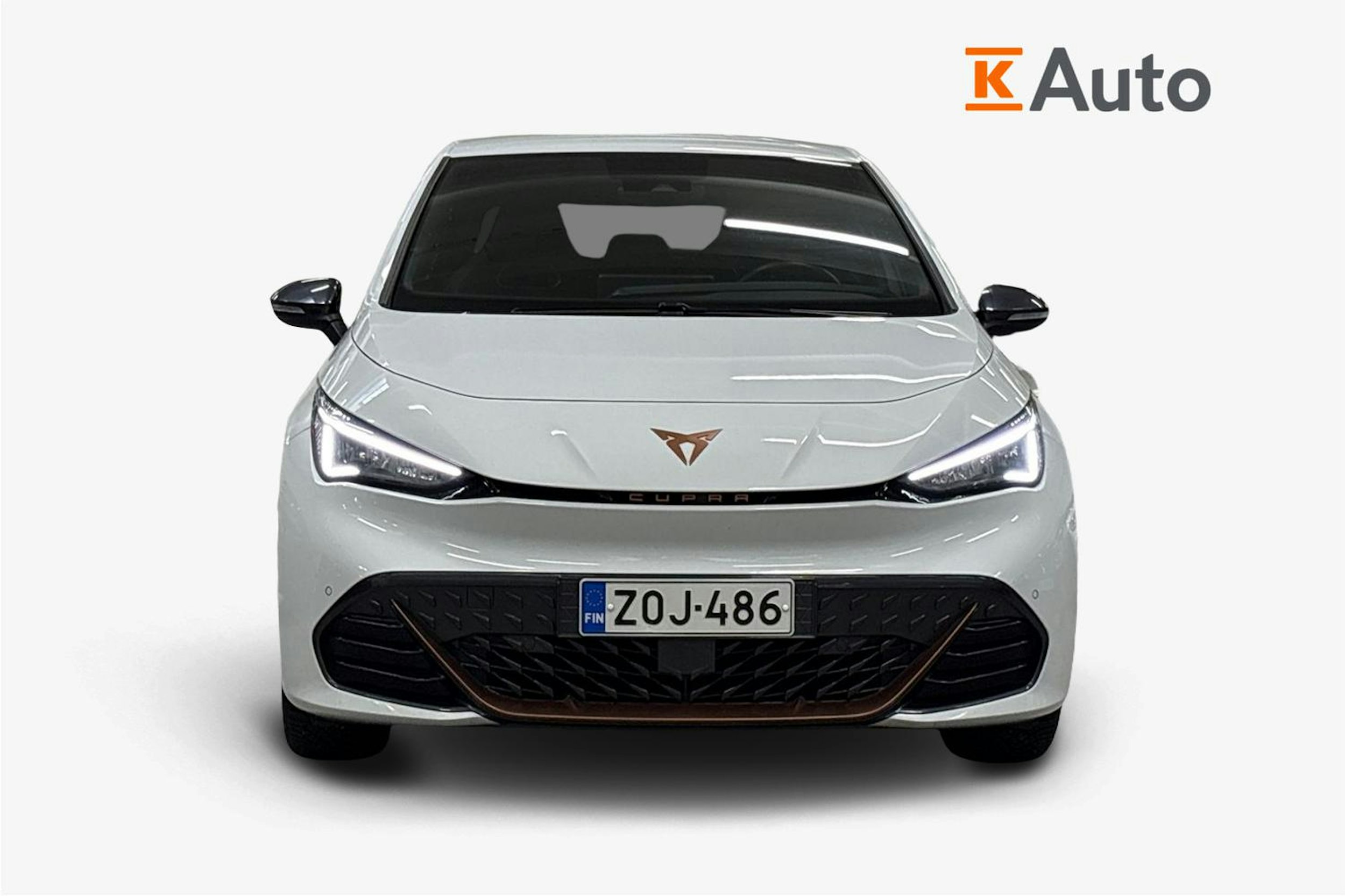valkoinen CUPRA Born 2022 kuva 5.