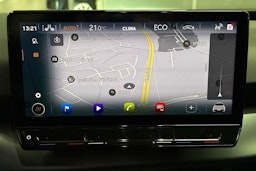 valkoinen CUPRA Born 2022 kuva 15.