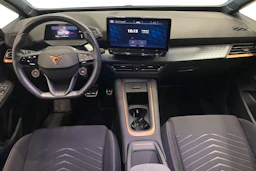 Harmaa CUPRA BORN 2022 kuva 7.