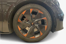 Harmaa CUPRA BORN 2022 kuva 9.