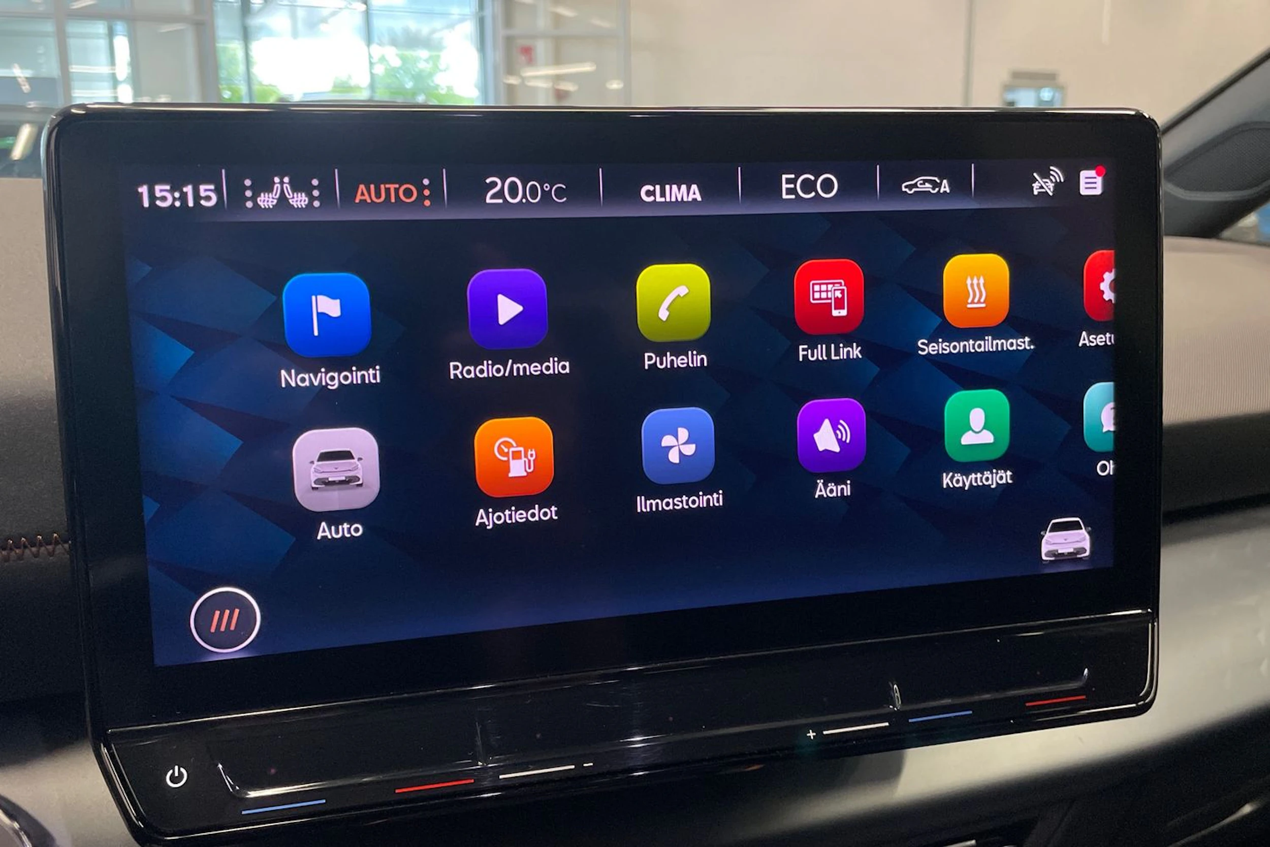 Harmaa CUPRA BORN 2022 kuva 18.