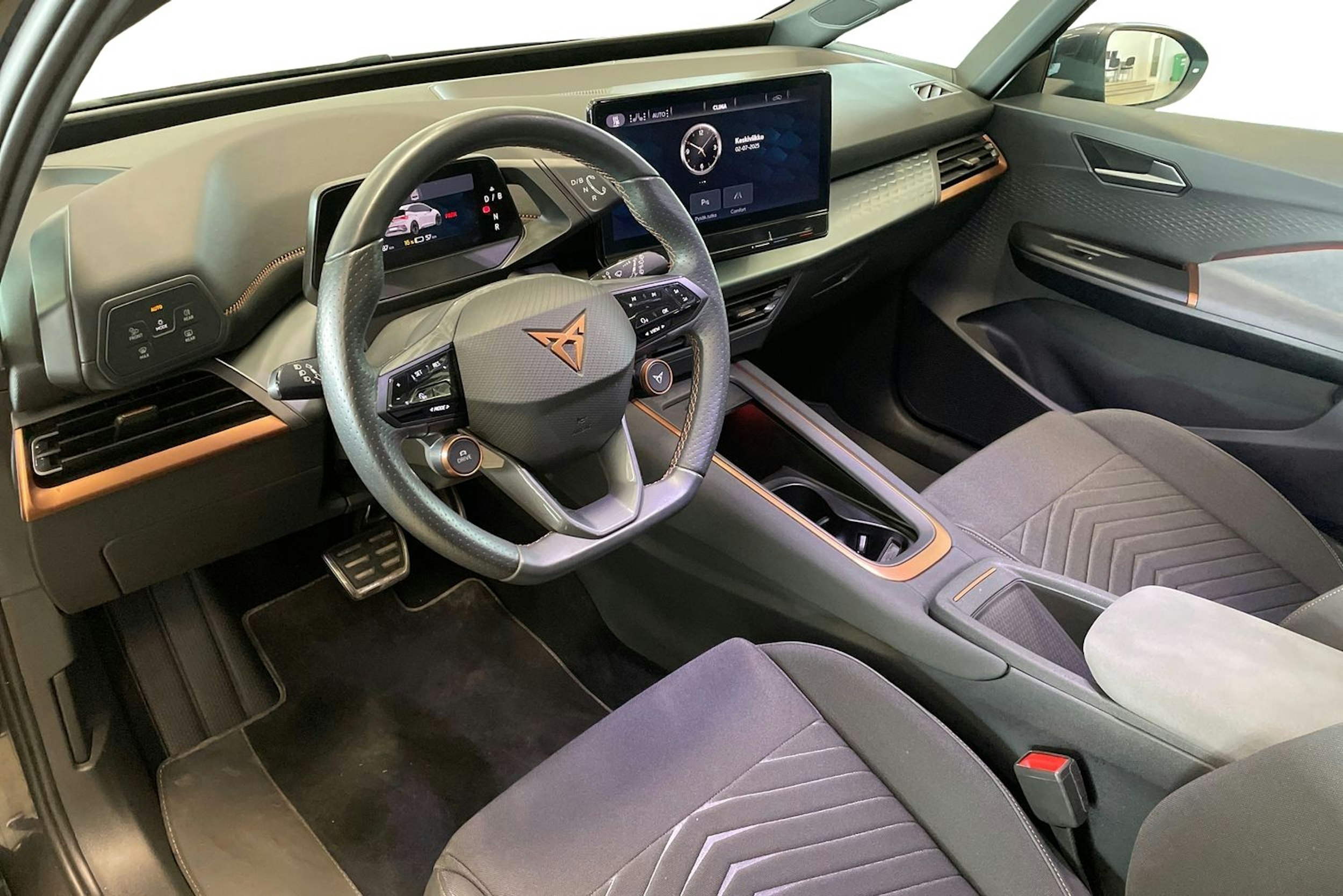 harmaa CUPRA Born 2022 kuva 7.