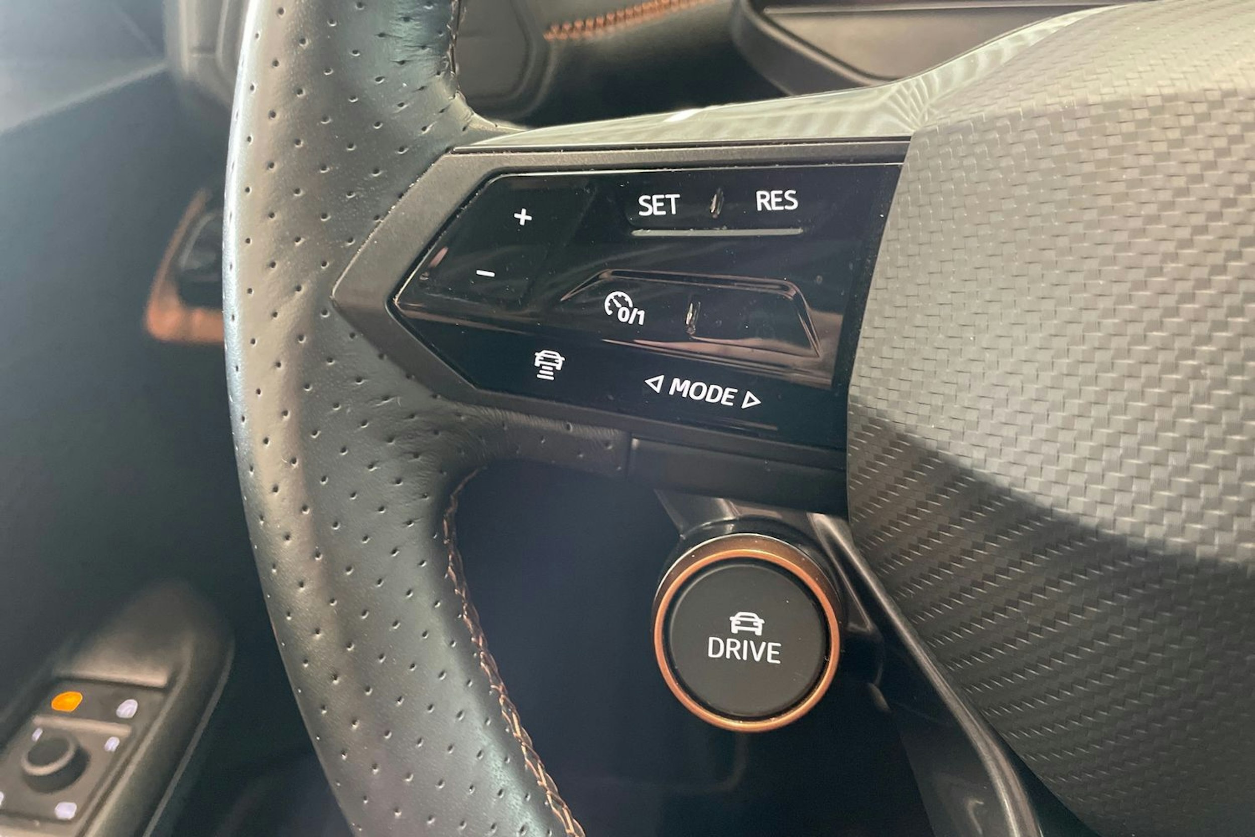 harmaa CUPRA Born 2022 kuva 17.