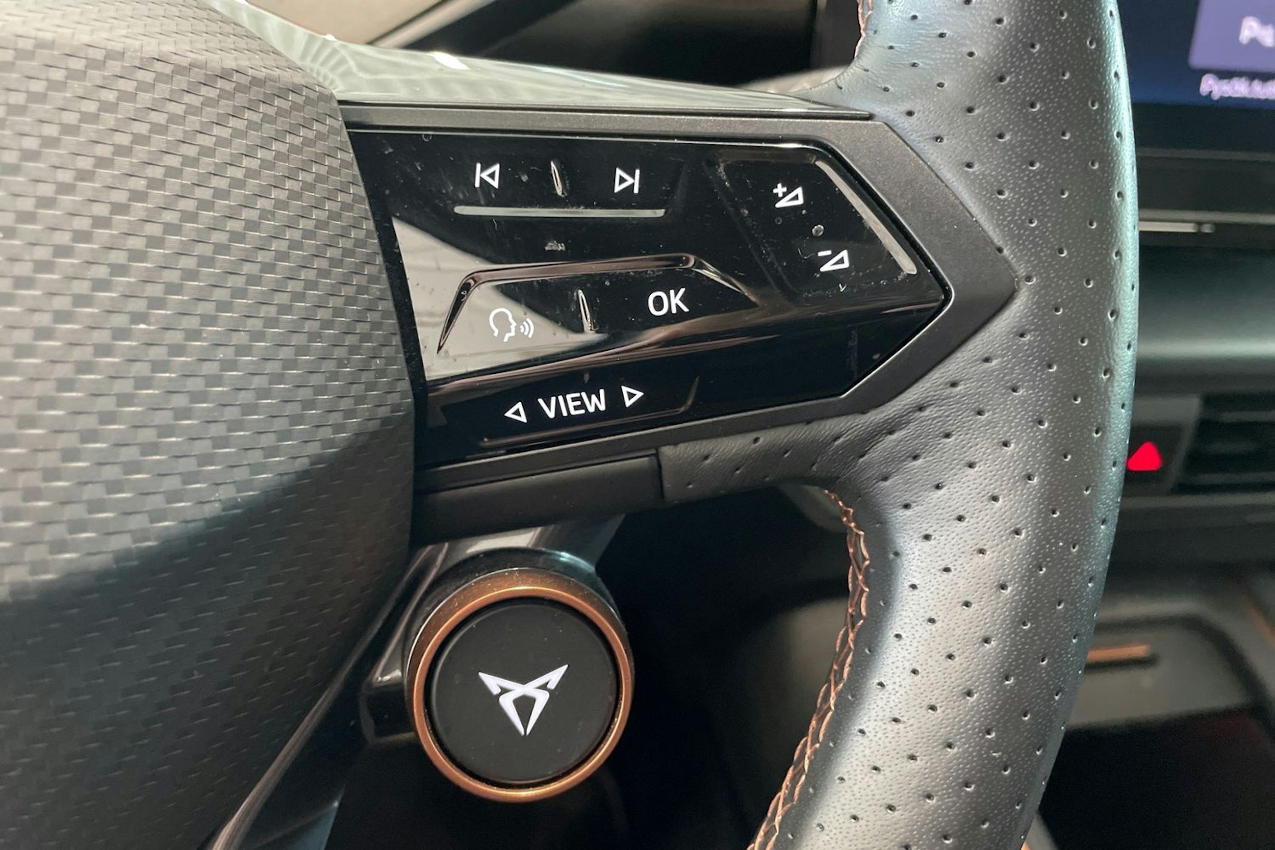 harmaa CUPRA Born 2022 kuva 18.