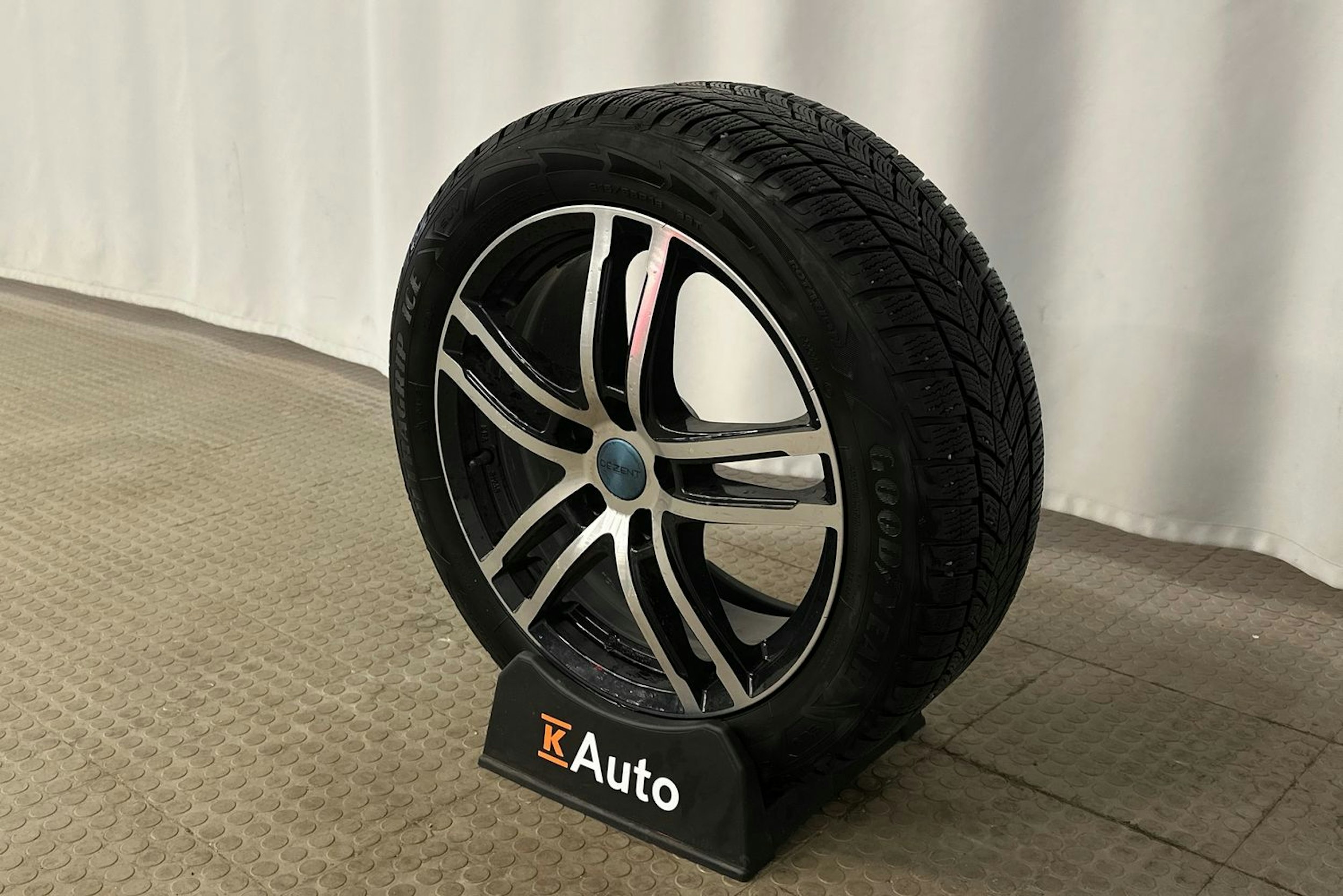 harmaa CUPRA Born 2022 kuva 13.