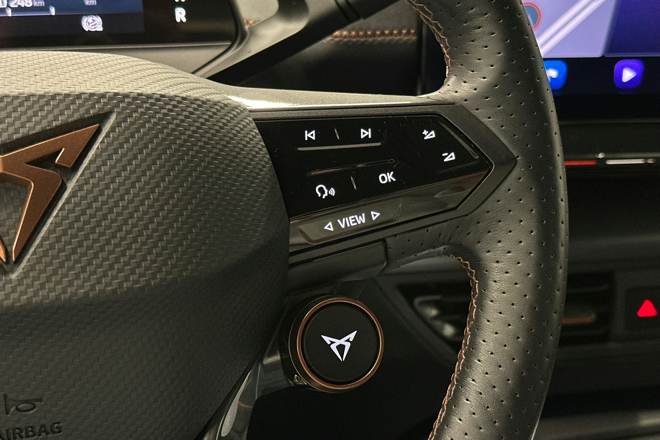 sininen CUPRA Born 2022 kuva 18.