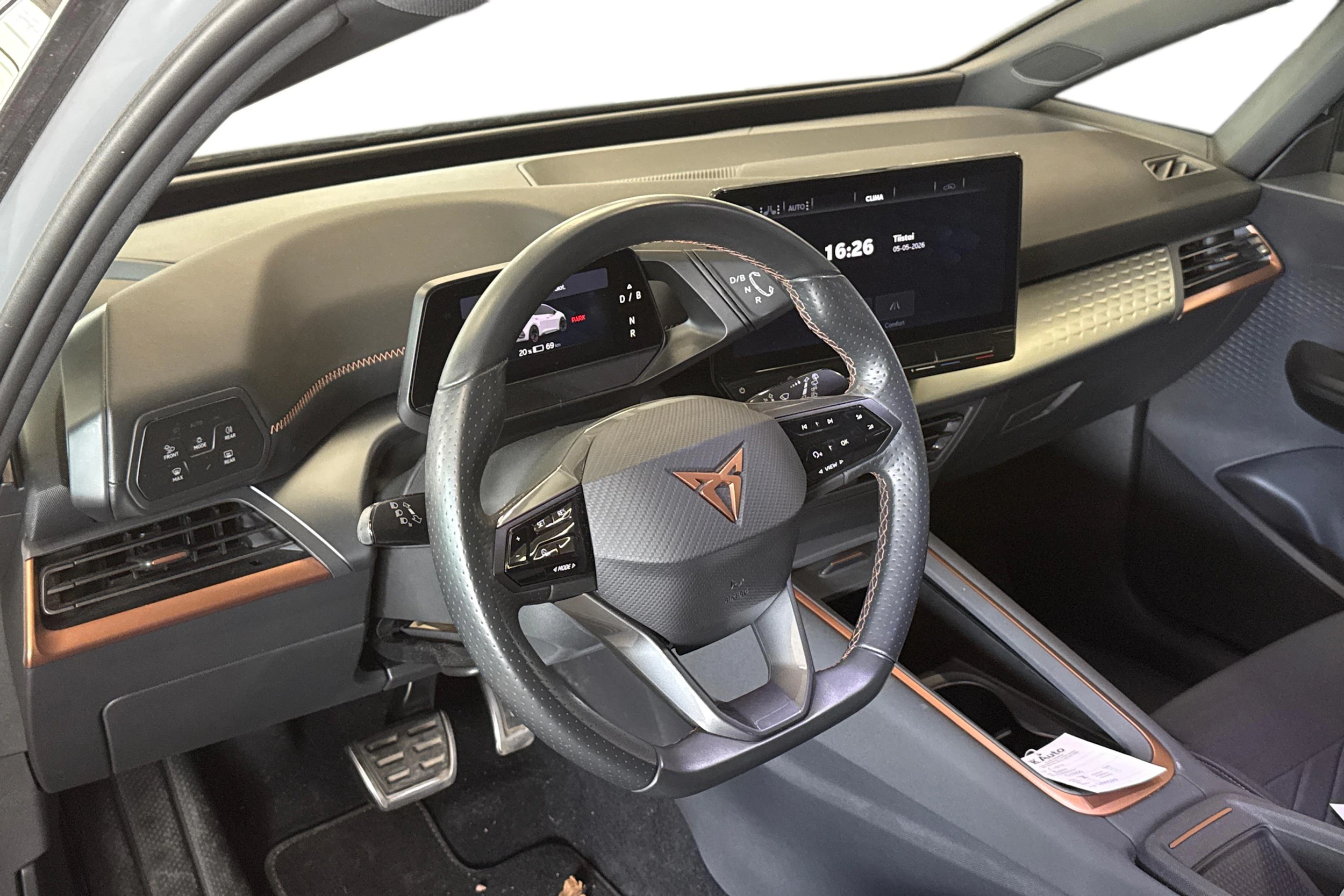 harmaa CUPRA Born 2023 kuva 3.