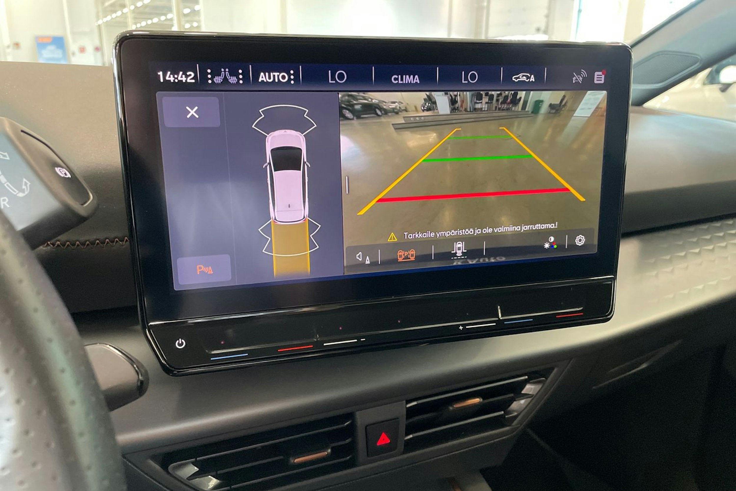 met. valkoinen CUPRA Born 2023 kuva 21.