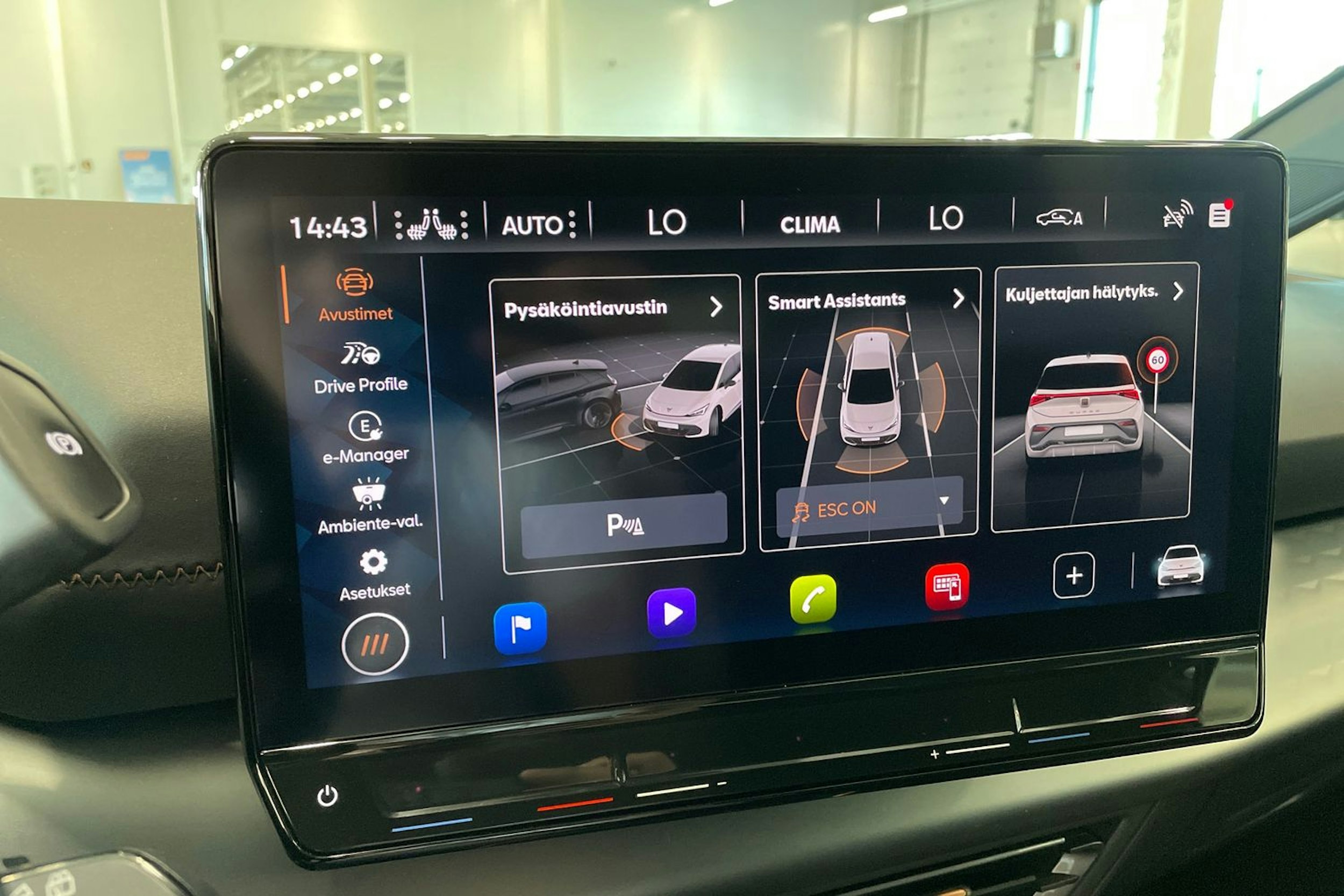 met. valkoinen CUPRA Born 2023 kuva 23.