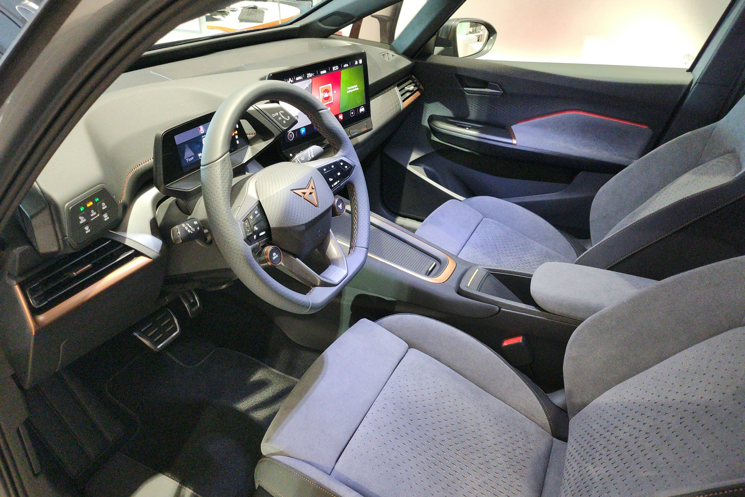 harmaa CUPRA Born 2023 kuva 6.