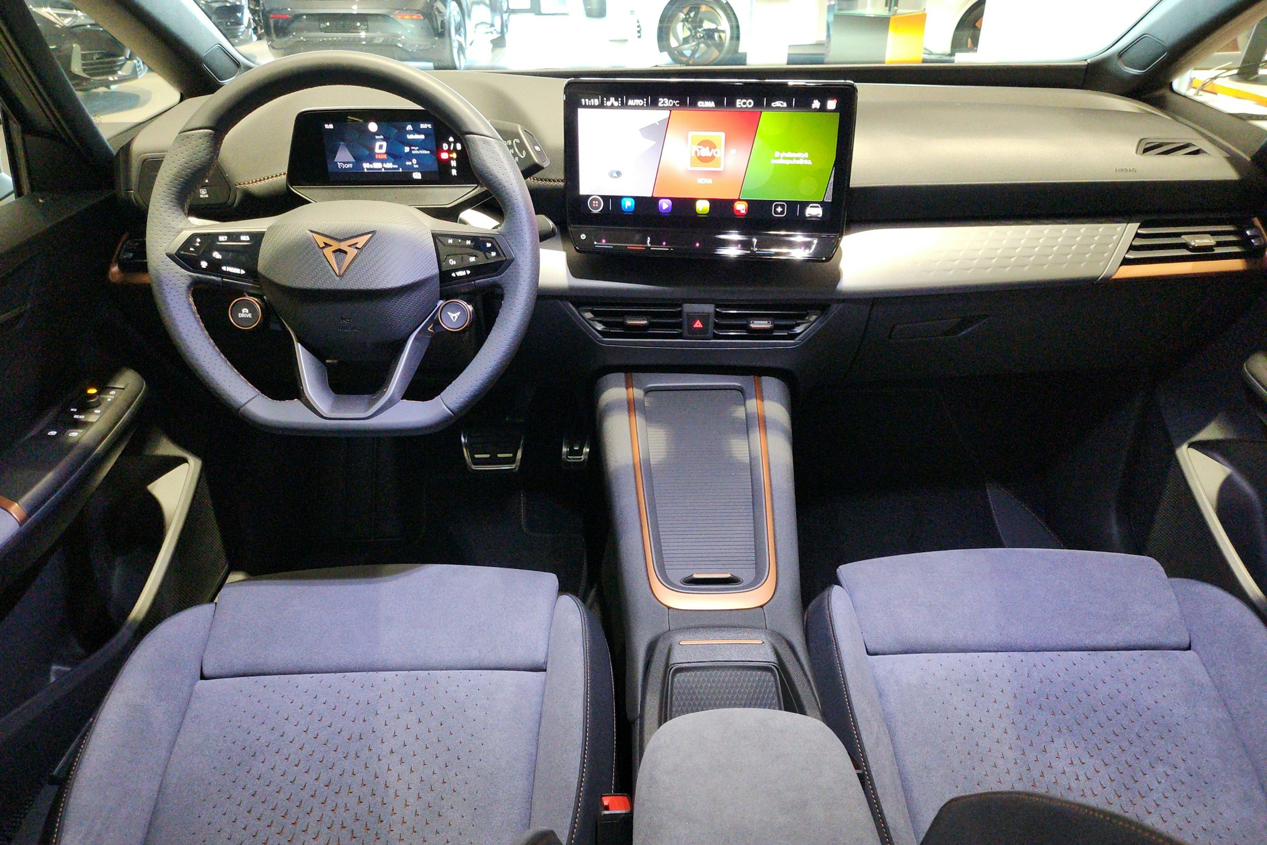 harmaa CUPRA Born 2023 kuva 7.