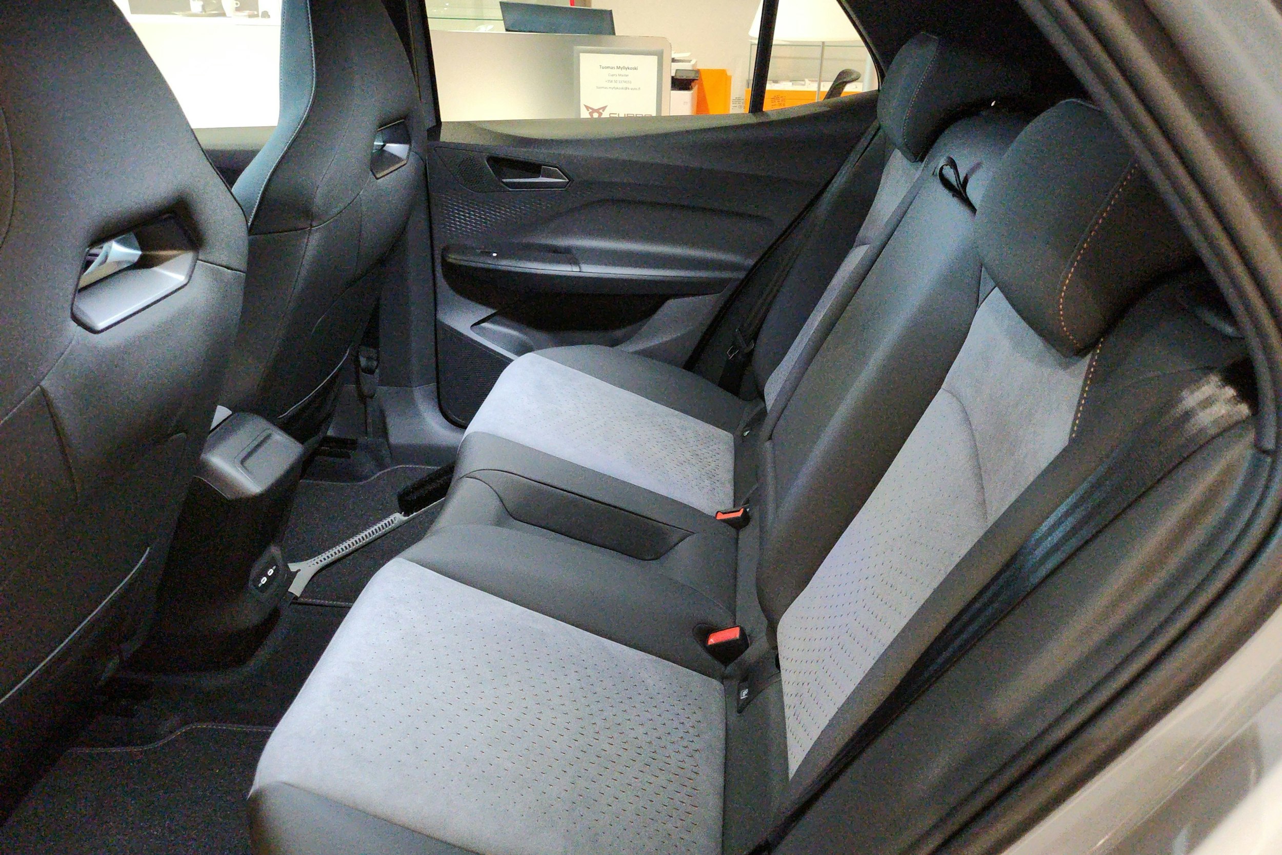 harmaa CUPRA Born 2023 kuva 8.