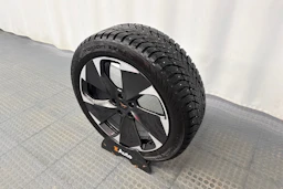 harmaa CUPRA Born 2023 kuva 13.