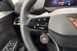 harmaa CUPRA Born 2023 kuva 15.