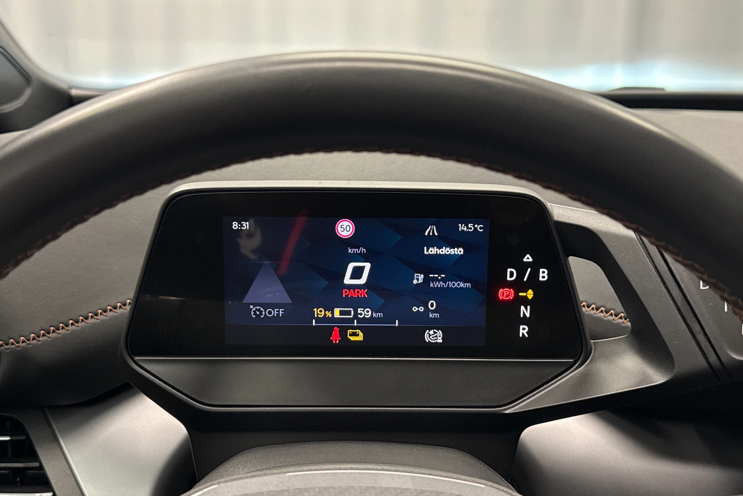 harmaa CUPRA Born 2023 kuva 17.