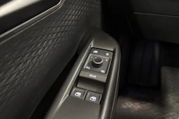 harmaa CUPRA Born 2023 kuva 18.