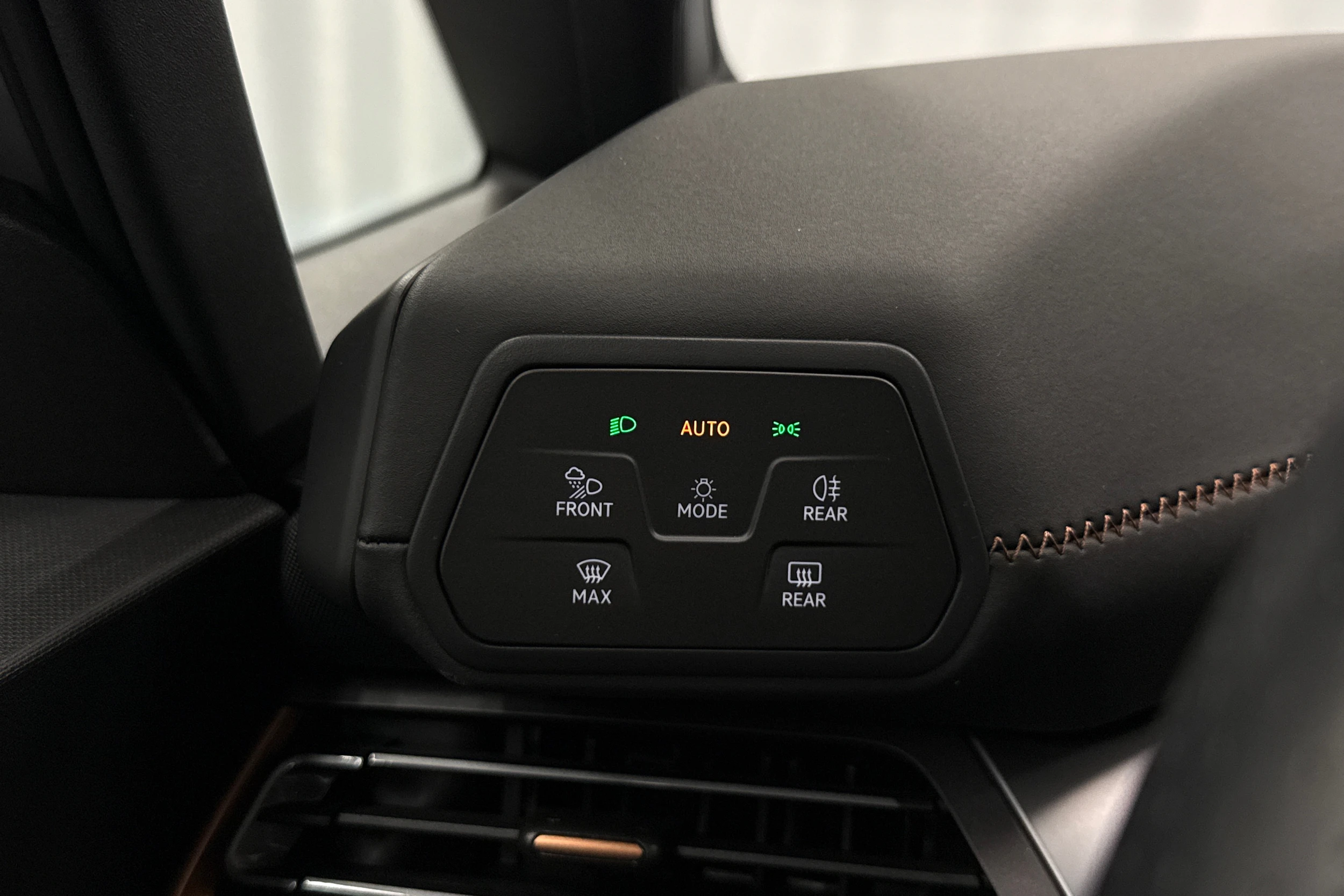 harmaa CUPRA Born 2023 kuva 19.
