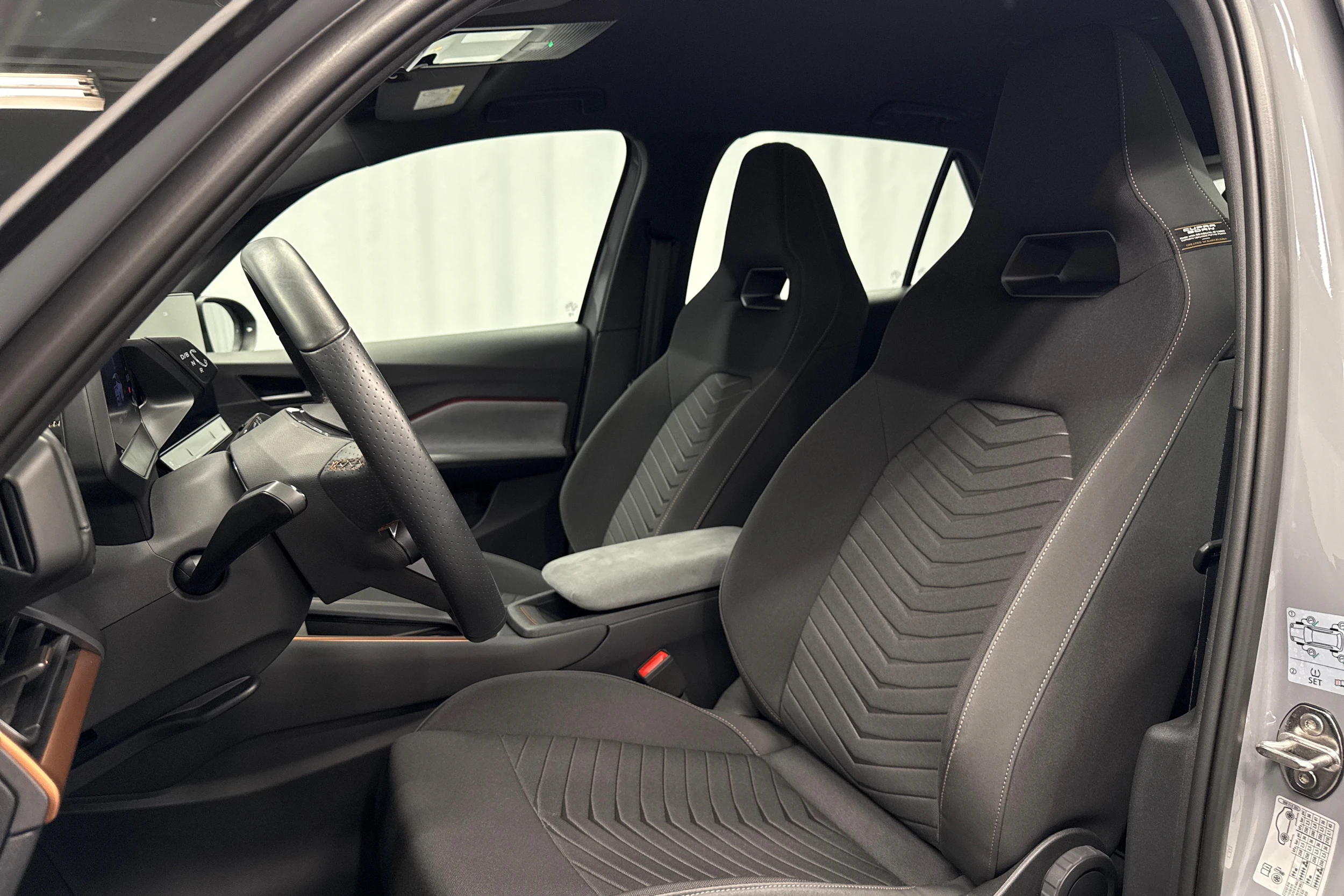harmaa CUPRA Born 2023 kuva 33.