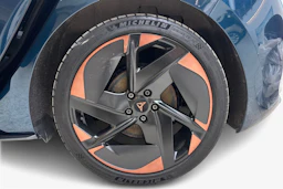 sininen CUPRA Born 2023 kuva 12.