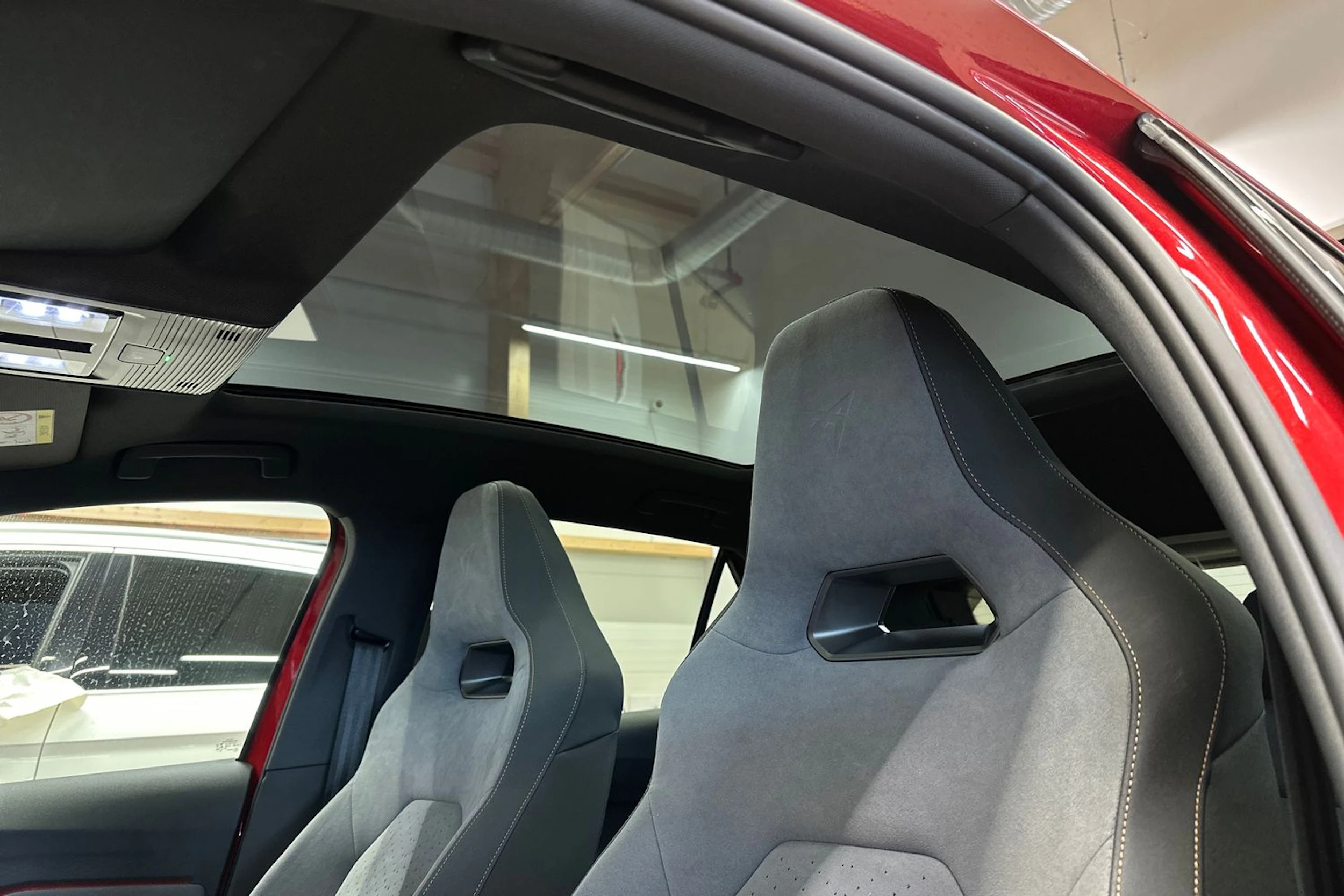 punainen CUPRA Born 2023 kuva 16.