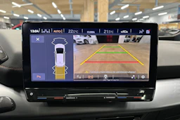 punainen CUPRA Born 2023 kuva 20.