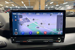 punainen CUPRA Born 2023 kuva 21.