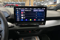 punainen CUPRA Born 2023 kuva 24.