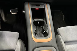 punainen CUPRA Born 2023 kuva 25.