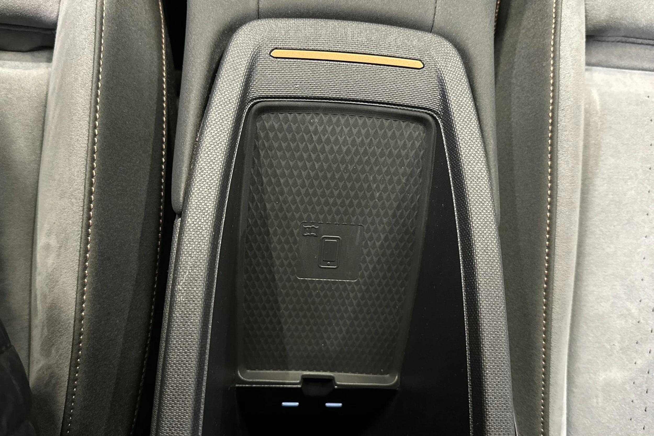 punainen CUPRA Born 2023 kuva 26.