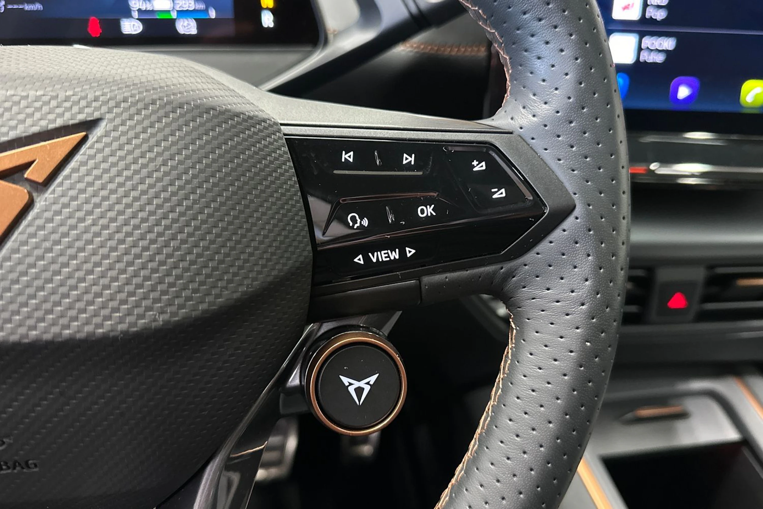 punainen CUPRA Born 2023 kuva 29.