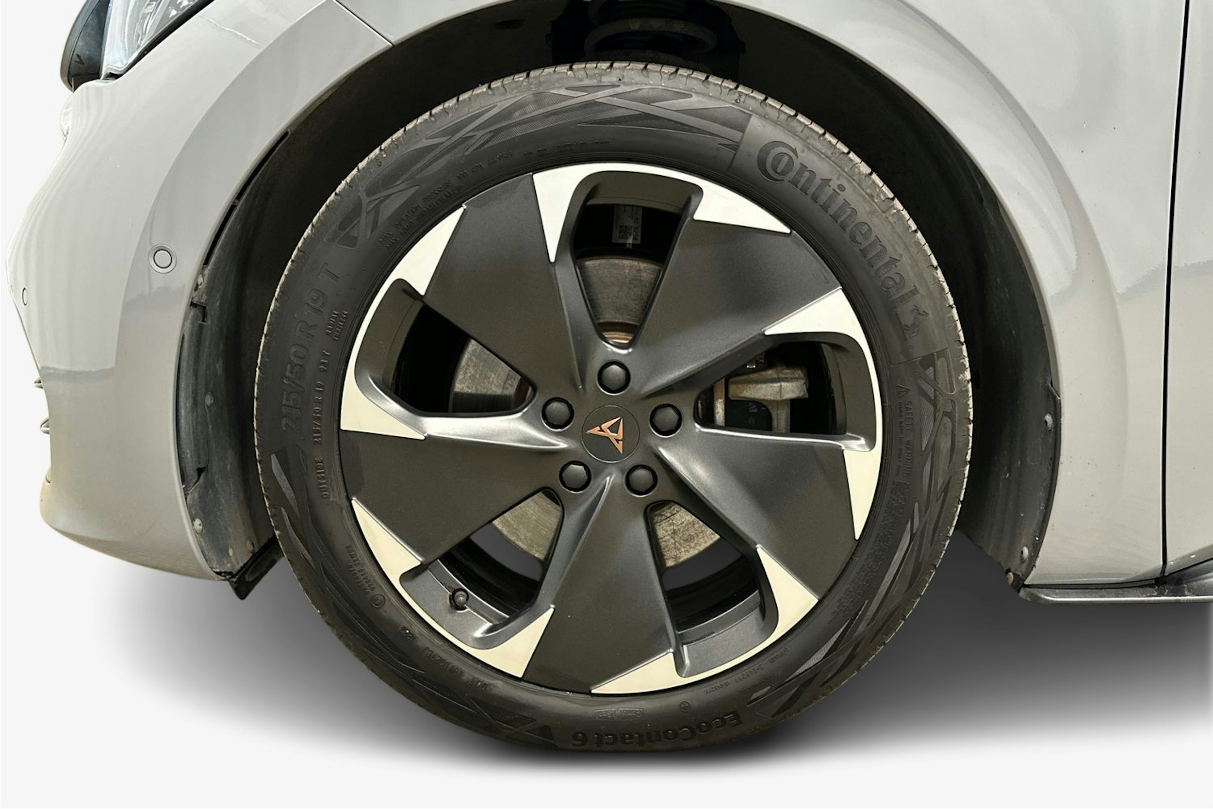 harmaa CUPRA Born 2023 kuva 11.