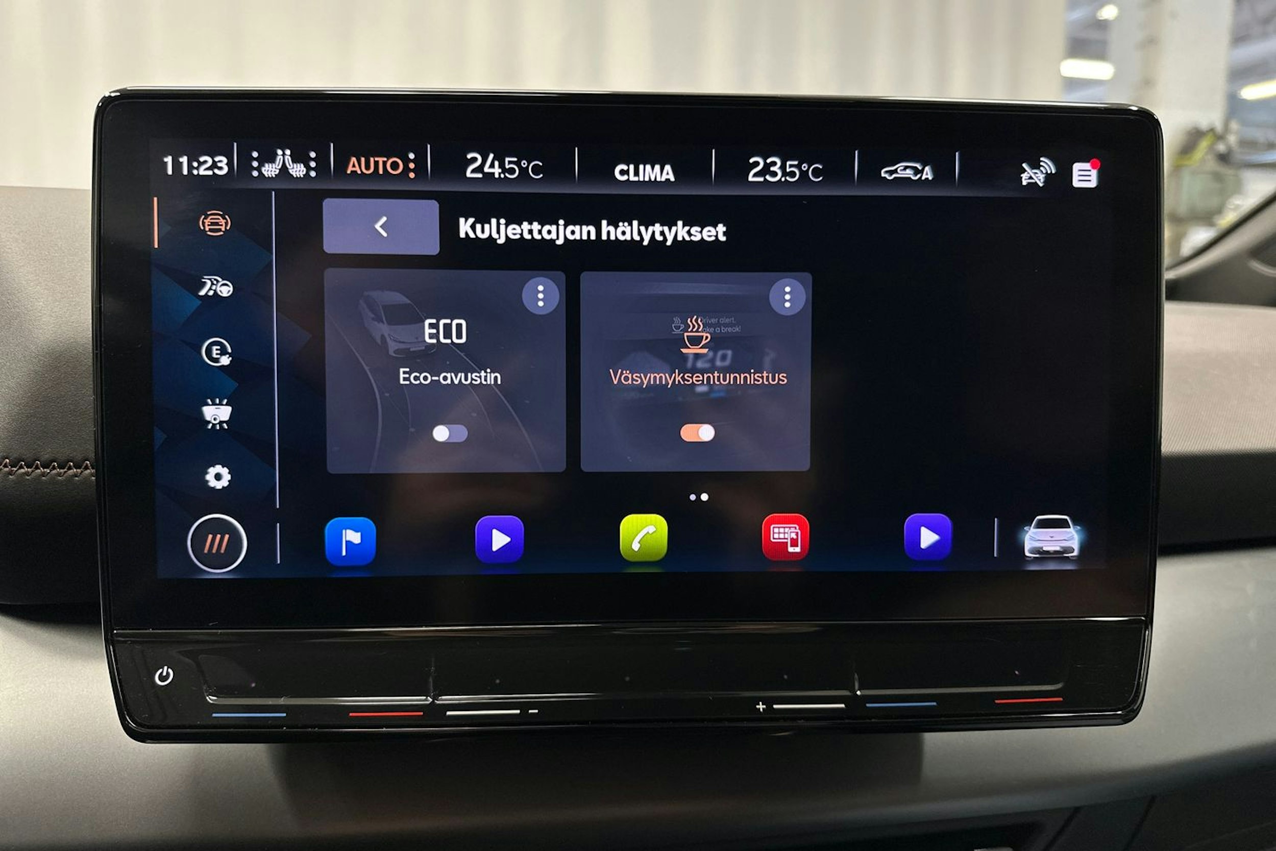 harmaa CUPRA Born 2023 kuva 27.